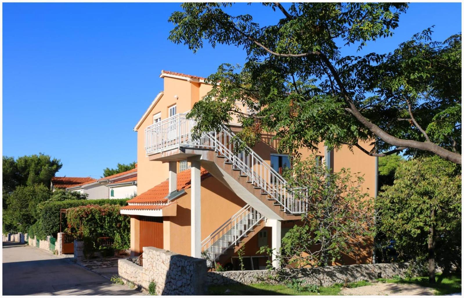 Apartments Bilo Near Primošten Habitación foto