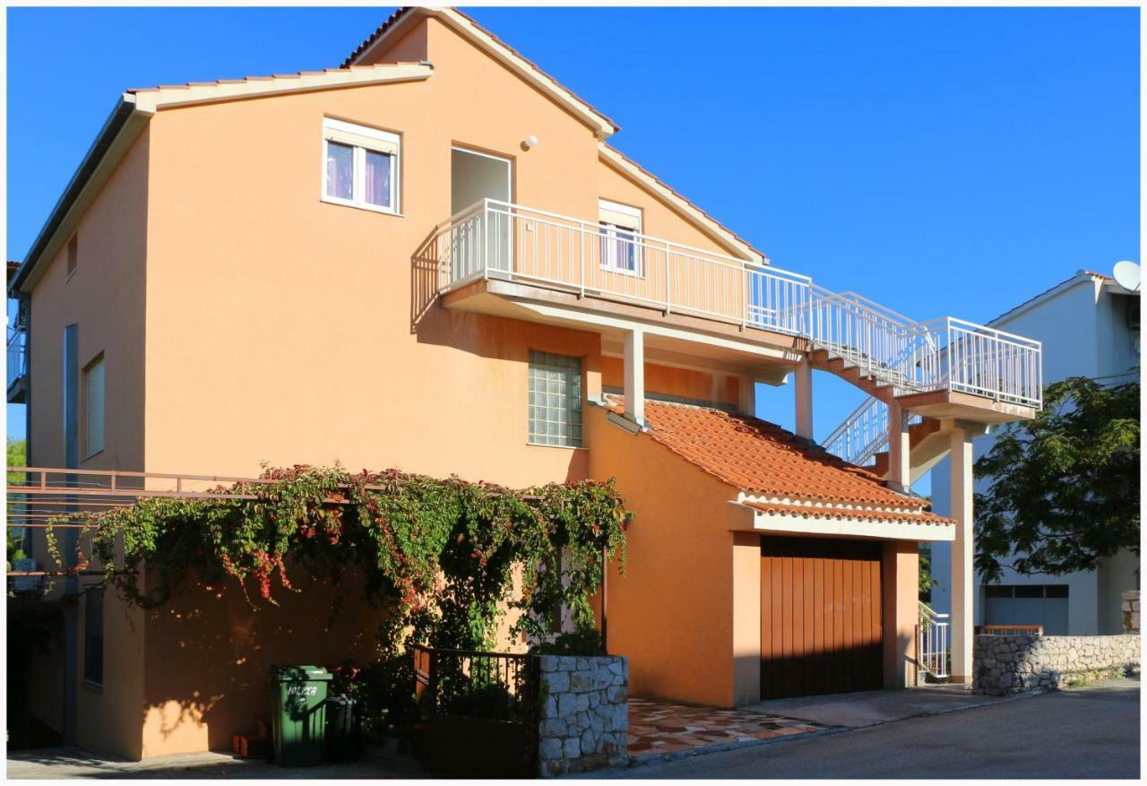 Apartments Bilo Near Primošten Exterior foto